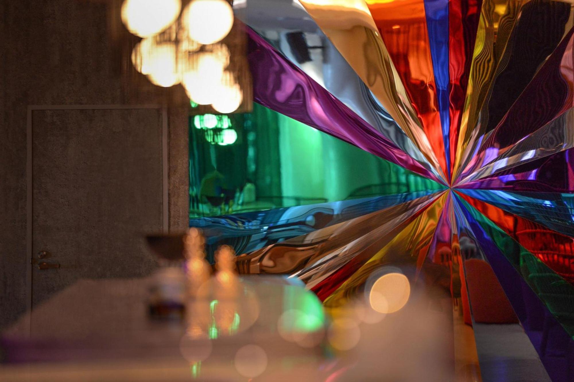 Отель W Брисбен Экстерьер фото The Rainbow Room